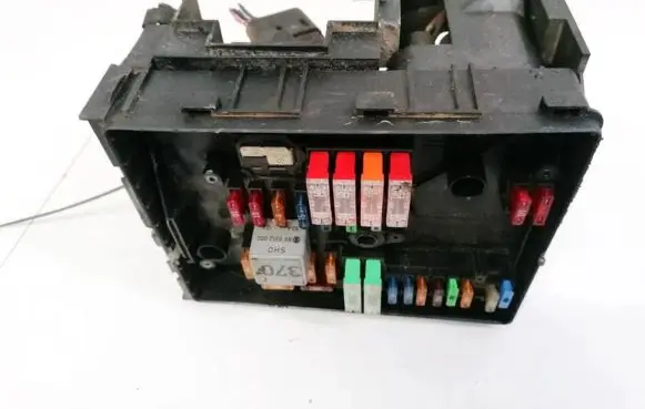 Skoda Octavia Mk2 (1Z) Fuse box set 017181301 0-1718130-1