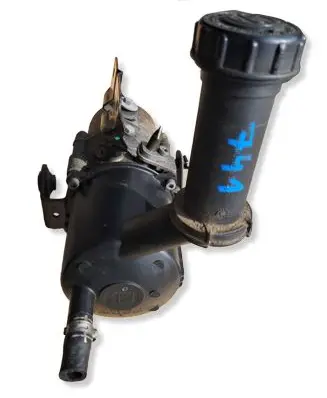 Citroen C4 II Power steering pump 9675674180