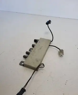 BMW 7 E65 E66 Aerial antenna amplifier 65258378090