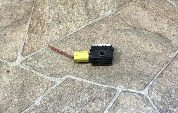 Mercedes-Benz ML W164 Airbag deployment crash/impact sensor 0038202826