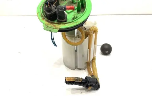 Seat Leon (5F) In-tank fuel pump 5Q0919051BP