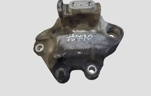 Citroen C4 Grand Picasso Engine mounting bracket 9677768480