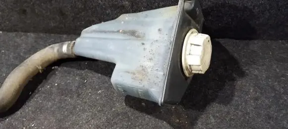 Coolant expansion tank/reservoir