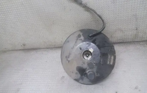 Volvo C30 Brake booster 6N512B195CC