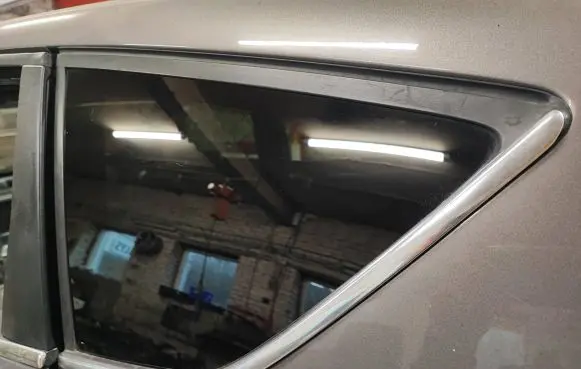 Ford Kuga I Rear side window 43R004523 DOT2111493AS3 6V41S297801