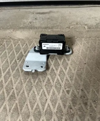 Volvo XC70 ESP acceleration yaw rate sensor 10170103613 06W084 CS76B23M1A