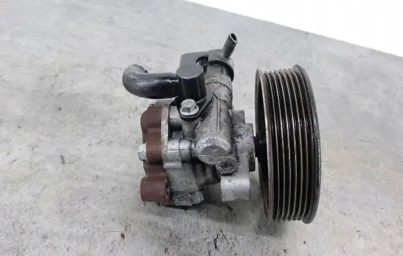 KIA Sorento Power steering pump 