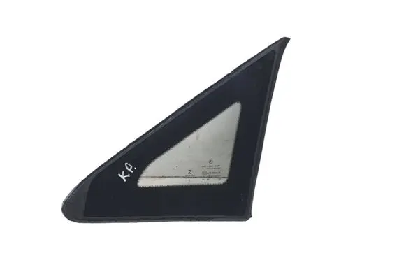 Mercedes-Benz Vito Viano W447 Front triangle window/glass A4476730105 A4476730305