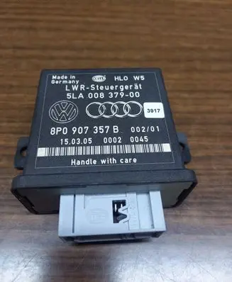 Audi A4 S4 B7 8E 8H Light module LCM 8P0907357B 5LA00837900
