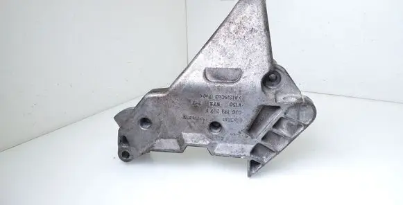 Volkswagen PASSAT B6 Engine mounting bracket 03G199207E