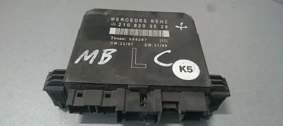 Mercedes-Benz C W202 Door control unit/module 2108203526 354267