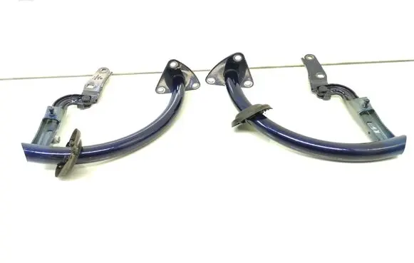 Volkswagen PASSAT B6 Tailgate/trunk/boot hinge 3C5827302 3C5827301