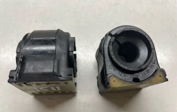 Mercedes-Benz Sprinter W906 Sway bar bush bracket, front A9063262281 9063262281