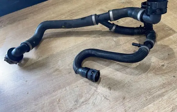 Land Rover Range Rover Evoque L538 Engine coolant pipe/hose GJ328260AA