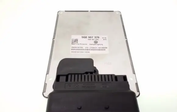 Volkswagen Golf VII Other control units/modules 5Q0907376