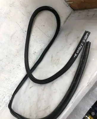 Ford Focus Rubber seal front door (on door) 