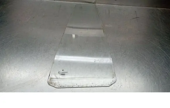 Suzuki Swift Cultus Rear door window glass