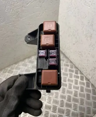 Toyota Avensis Verso Fuse box set