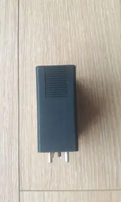 Mercedes-Benz E W124 Fuel pump relay 0065458732 05999610