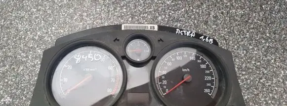 Opel Zafira B Speedometer (instrument cluster) 13308982XB