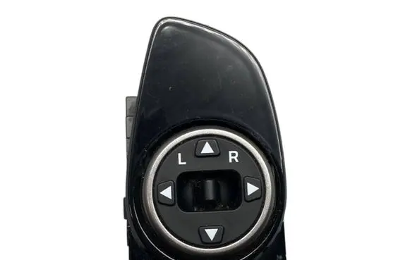 Hyundai i20 (GB IB) Wing mirror switch 299131737