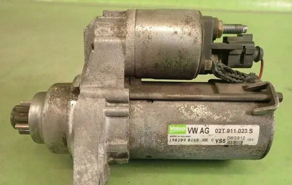 Skoda Fabia Mk2 (5J) Starter motor 02T911023SD6GS12