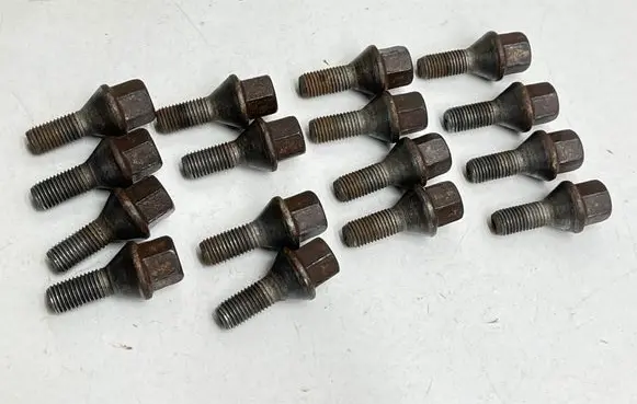 Nuts/bolts