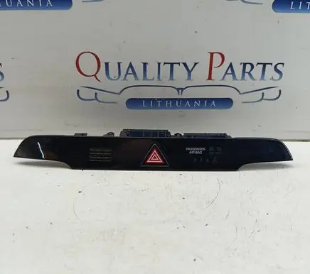 Hyundai Tucson TL Hazard light switch 93700D7XXX