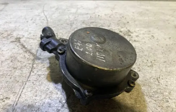 BMW 3 E46 Vacuum pump