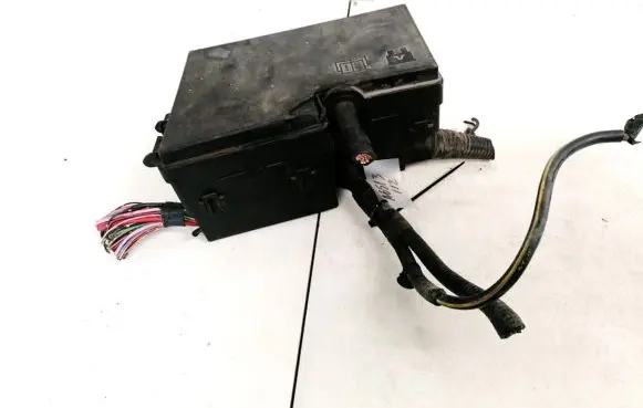 Mazda 3 I Fuse box set 3M5T14A142AB 3M5T-14A142-AB