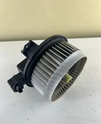 Dodge RAM 1500 DS Heater fan/blower AY2727005621