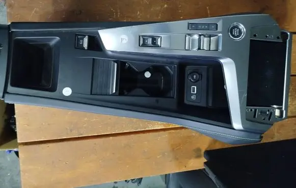 Peugeot 308 Central console control unit 