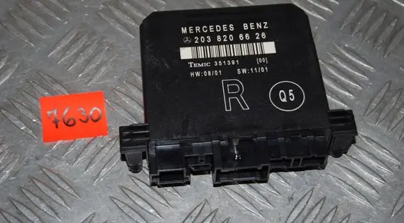 Mercedes-Benz C W203 Door control unit/module 2038206626