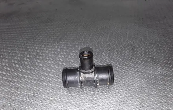 Skoda Yeti (5L) Engine coolant pipe/hose