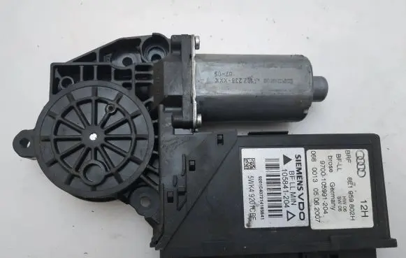 Audi A4 S4 B7 8E 8H Front door window regulator with motor 8E1959802H 5WK49201CBF