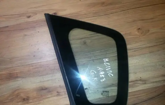 Honda Civic Rear side window