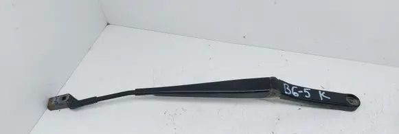 Volkswagen PASSAT B6 Front wiper blade arm 3C1955409C