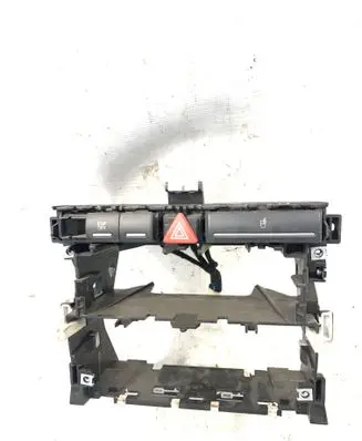 Audi A3 S3 A3 Sportback 8P Dash center speaker frame 