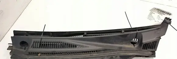 Suzuki Grand Vitara II Wiper trim
