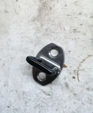 Volkswagen Golf VI Front door lock loop/hook striker 5K0837033