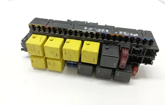 Mercedes-Benz S W220 Fuse module A0295450432 0295450432 05045114