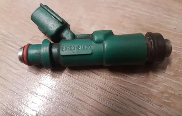 Toyota Prius (XW20) Fuel injector 2325021020