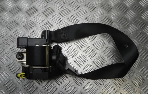 Mercedes-Benz ML W163 Front seatbelt A1638602085 M4175