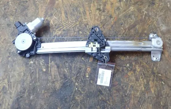 Honda Civic Rear door window regulator with motor