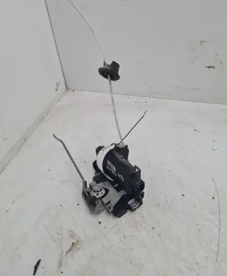 Audi A4 S4 B6 8E 8H Front door lock