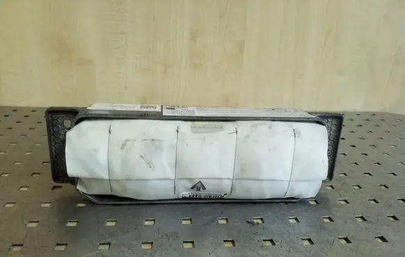 Audi A6 S6 C6 4F Passenger airbag 4F2880204D