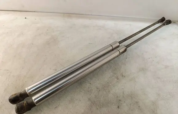 Volkswagen PASSAT B5.5 Tailgate/trunk strut/damper 1J6827550C