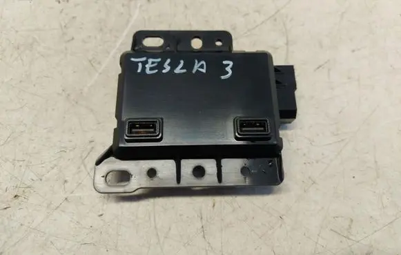 Tesla Model 3 Other control units/modules 1093295-00-A