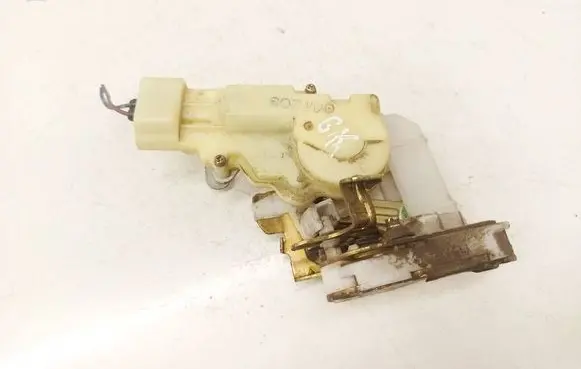 Toyota Yaris Rear door lock 