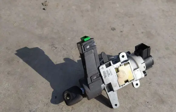 Volvo S60 Ignition lock